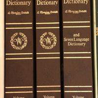 Webster's third new international dictionary 1986
