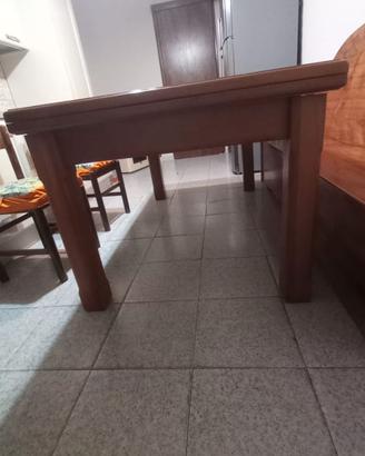 tavolo artigianale in legno