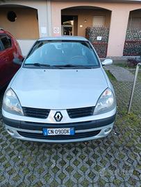 Clio 1.2 16V cat 3P Luxe Privilege 