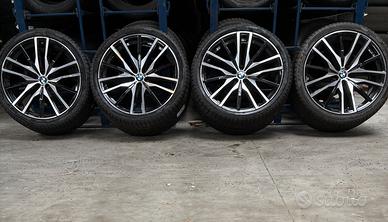 SET 4 BMW X5 G05 X6 G06 Cerchi Originali 22 M742