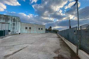 Piazzale parcheggio zona aeroporto