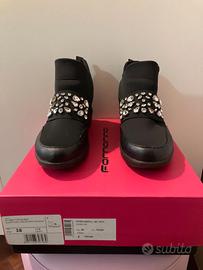 Scarpe Fornarina nere con strass misura 38