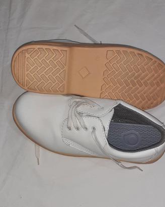 SCARPE BIANCHE DA LAVORO CON PUNTA DI PROTEZIONE