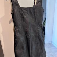 Abito in pelle