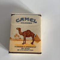 Pacchetto vuoto sigarette Camel da 25 anni 80