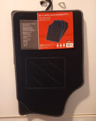 Set di tappetini per auto  in moquette NUOVO