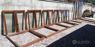 finestre in legno con vetro camera