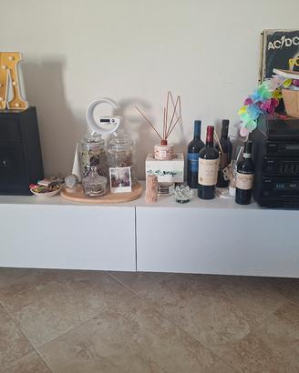 Credenza Bassa Moderna – Bianco Opaco con Piedini