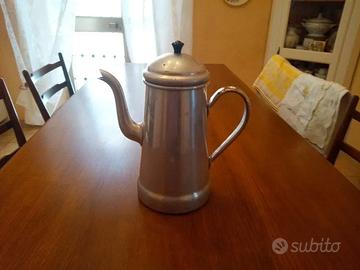 grande caffettiera in alluminio 1952
