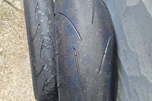 gomme moto