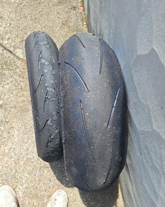 gomme moto