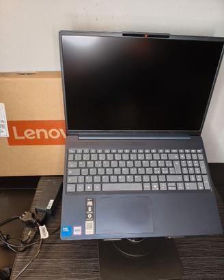 Notebook Intel Core 7 240H  RAM 24GB DDR5  SSD 512