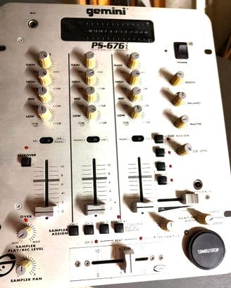 MIXER AUDIO PER D.J  O IMPIANTI HI FI STEREO