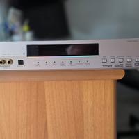 Amplificatore e Radio della Pioneer VSX-100