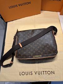Louis Vuitton Abbesses – M45257