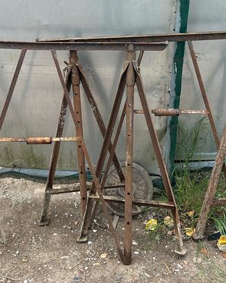 Coppia cavalletti da lavoro regolabili in ferro