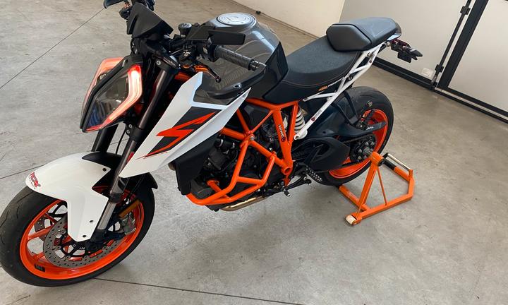 Ktm 1290 super duke r