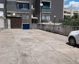Ampio Locale uso deposito con cortile Quartu S.E