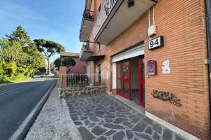 NEGOZIO A CASTELNUOVO DI PORTO