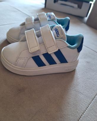 Scarpa Snicker Adidas bimbo 