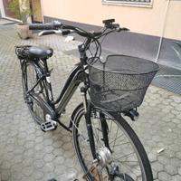Bici elettrica E-Aura 7V 28 " come nuova  