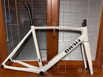 DRALI Onice Kit Telaio