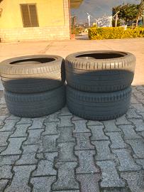 4 pneumatici Michelin per Porsche Macan 