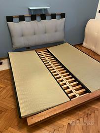 Letto in legno massiccio con tatami design minimal
