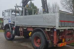 Iveco magirus con gru hiab macchina operatrice