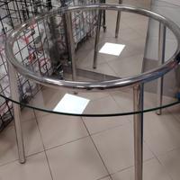 Tavoli rotondi in vetro