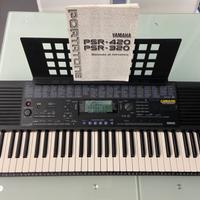 YAMAHA PSR-320