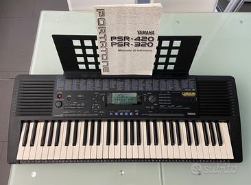 YAMAHA PSR-320