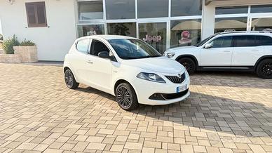 Lancia Ypsilon 1.0 FireFly 5 porte S&S Hybrid Gold