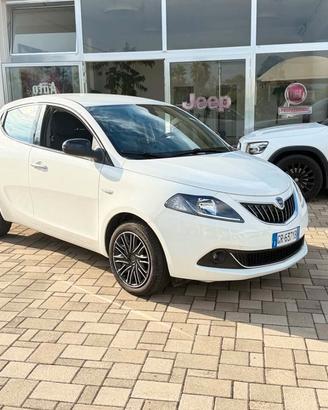 Lancia Ypsilon 1.0 FireFly 5 porte S&S Hybrid Gold