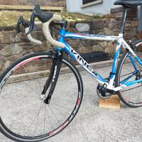 Bici corsa VINER forcella in catbonio