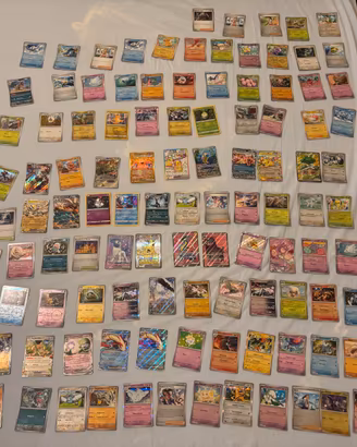 Maxi lotto carte Pokémon, Yu-Gi-Oh! e Dragon Ball