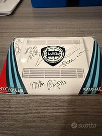 Cofanetto in scala 1/8 autografato