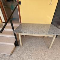 Tavolo in marmo