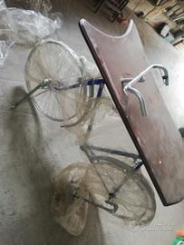 scrivania su bici vintage