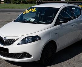 Lancia Ypsilon III 1.2 Silver Gpl 69cv