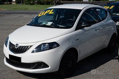 Lancia Ypsilon III 1.2 Silver Gpl 69cv