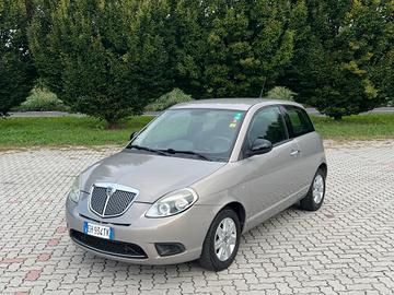 Lancia Ypsilon 1.3 MJT 75 CV Platinum