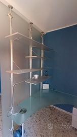 Libreria in cristallo completa di piano studio