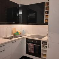 ELEGANTE CUCINA ANGOLARE IKEA con elettrodomestici