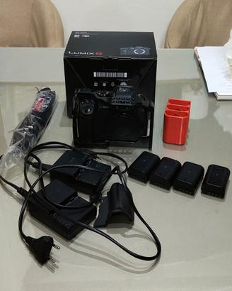 Panasonic GH5 +VLOG +4 Batt +2 Caric +Scatola