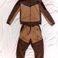 tuta Nike marrone 