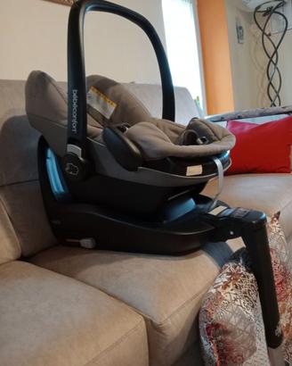 Seggiolino auto Bebeconfort con base Isofix