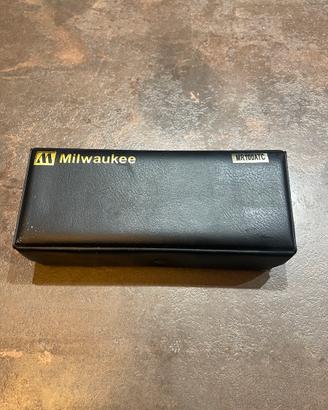 Rifrattometro Milwaukee MR100ATC misura la salinit