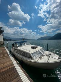 Barca a motore pilotina norvegese