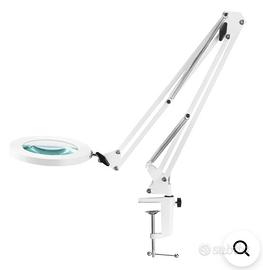 Lampada con lente di ingrandimento 